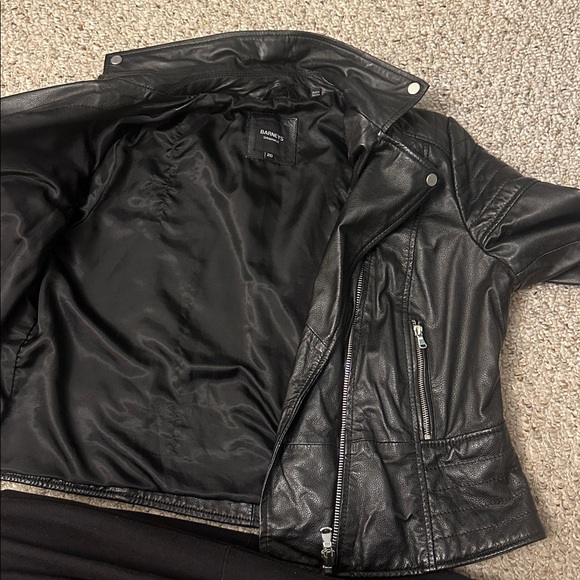 Barney's Leather Jacket - Picture 6 of 6